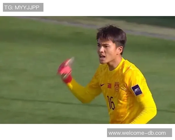 最后时刻李昊神奇扑救化解对手头球威胁保住胜利希望