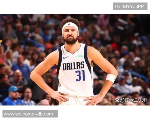 克莱汤普森状态低迷9投仅3中三分球命中率惨淡仅1中6